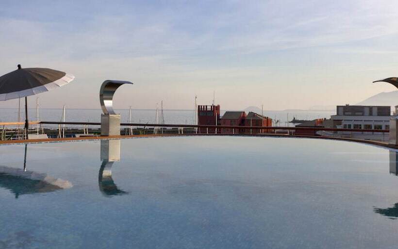 ホテル Yacht Club Marina Di Loano