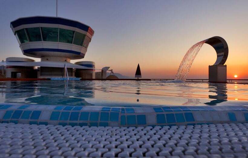 ホテル Yacht Club Marina Di Loano