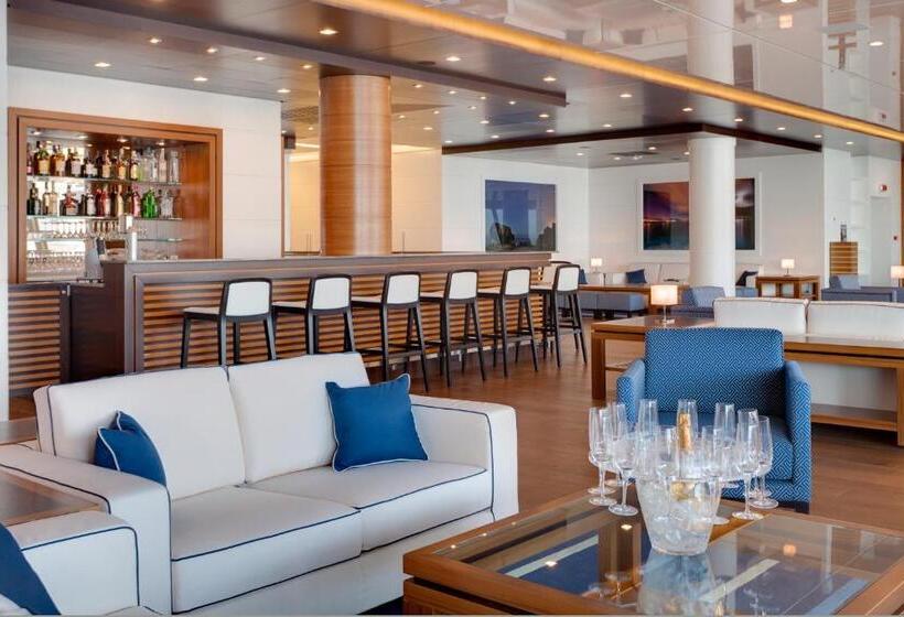 ホテル Yacht Club Marina Di Loano