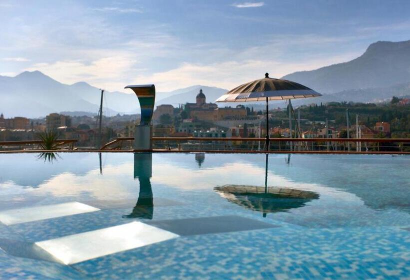 ホテル Yacht Club Marina Di Loano