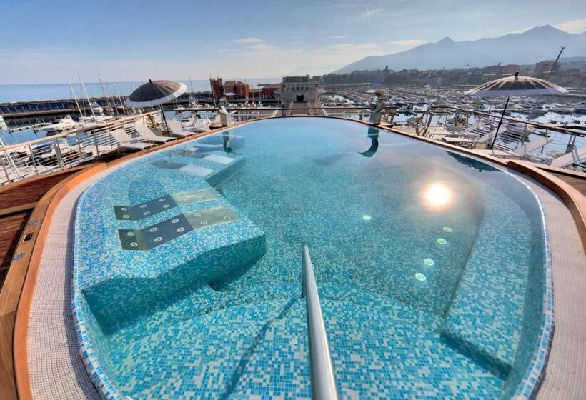 ホテル Yacht Club Marina Di Loano