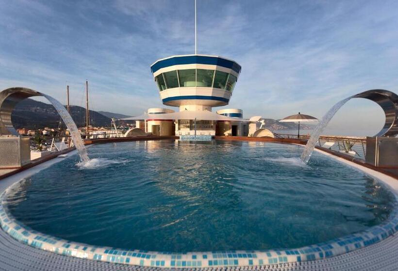 ホテル Yacht Club Marina Di Loano