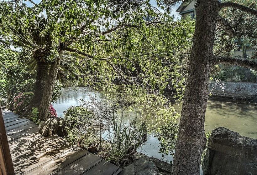 K S House Ito Onsen  Historical Ryokan Hostel