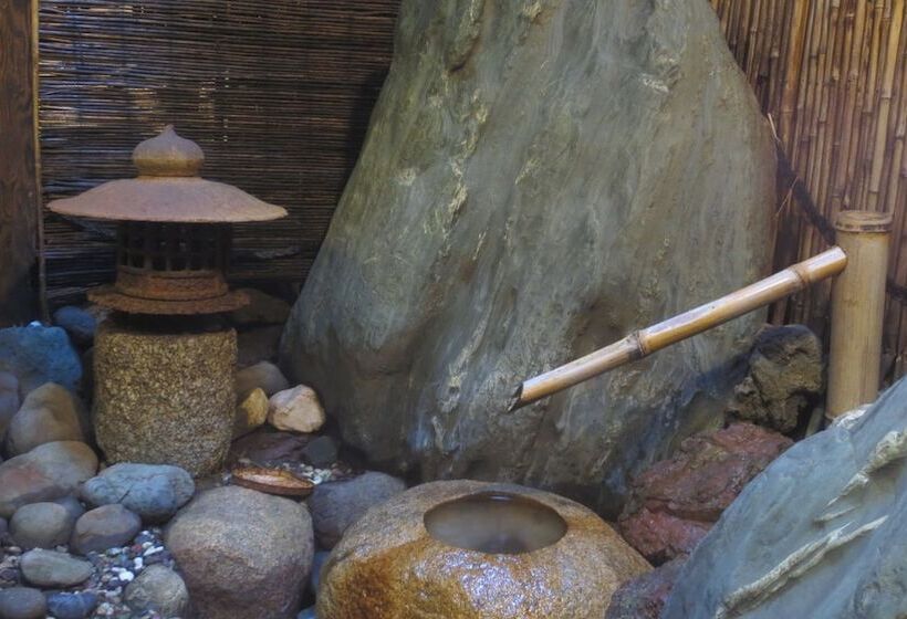 K S House Ito Onsen  Historical Ryokan Hostel