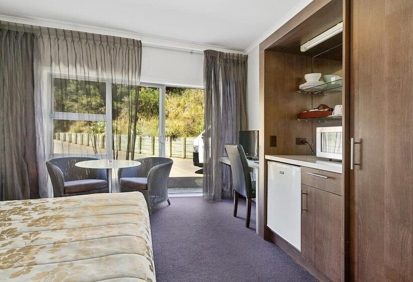 מוטל Amethyst Court Motor Lodge