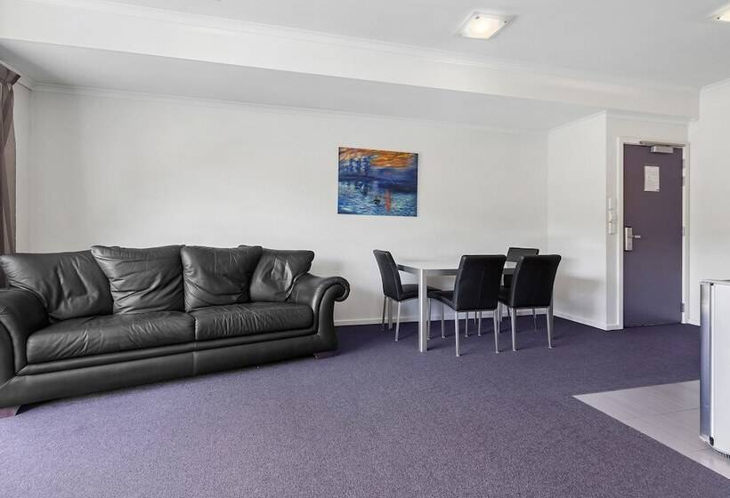 מוטל Amethyst Court Motor Lodge