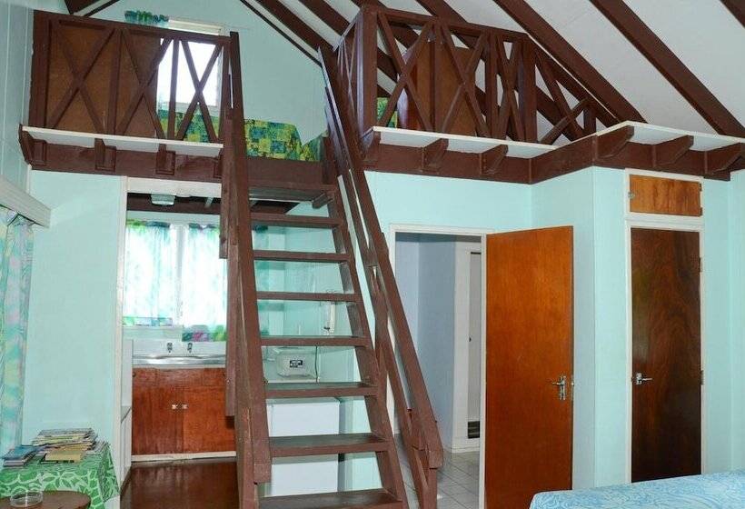 مُتل Gina's Garden Lodges