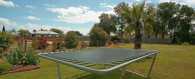 Nicholas Royal Motel  No Pets Allowed