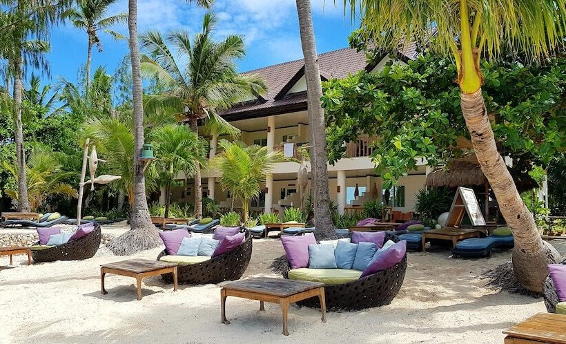 Ocean Vida Beach And Dive Resort