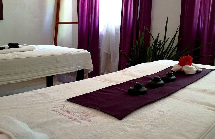 Ocean Vida Beach And Dive Resort