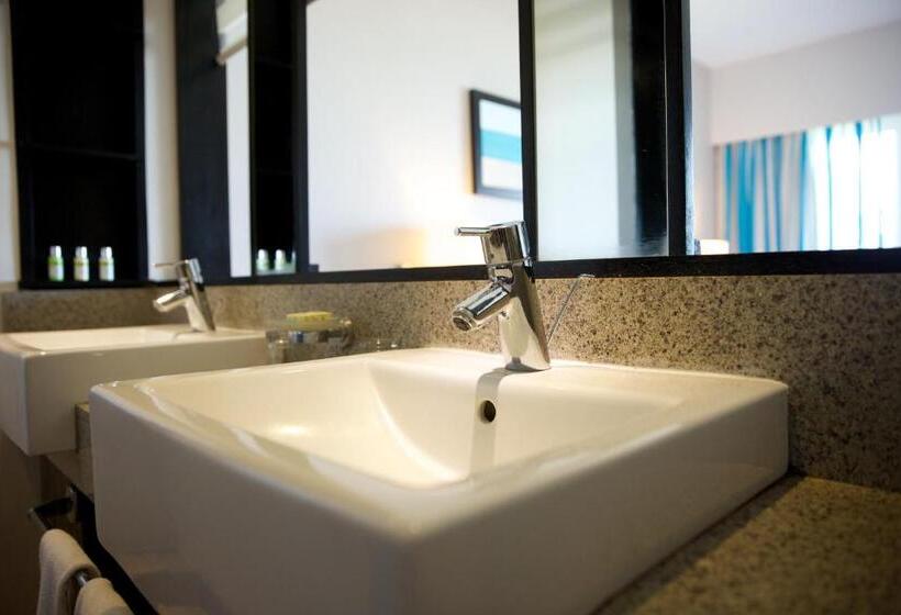 Pearle Beach Resort & Spa