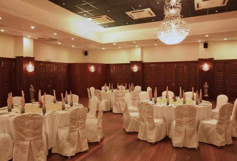 Pearle Beach Resort & Spa