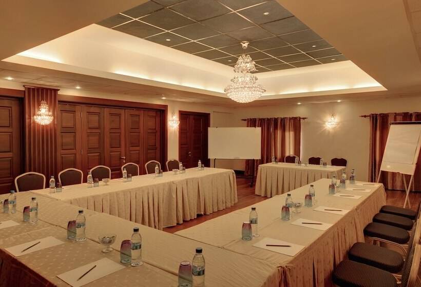 Pearle Beach Resort & Spa