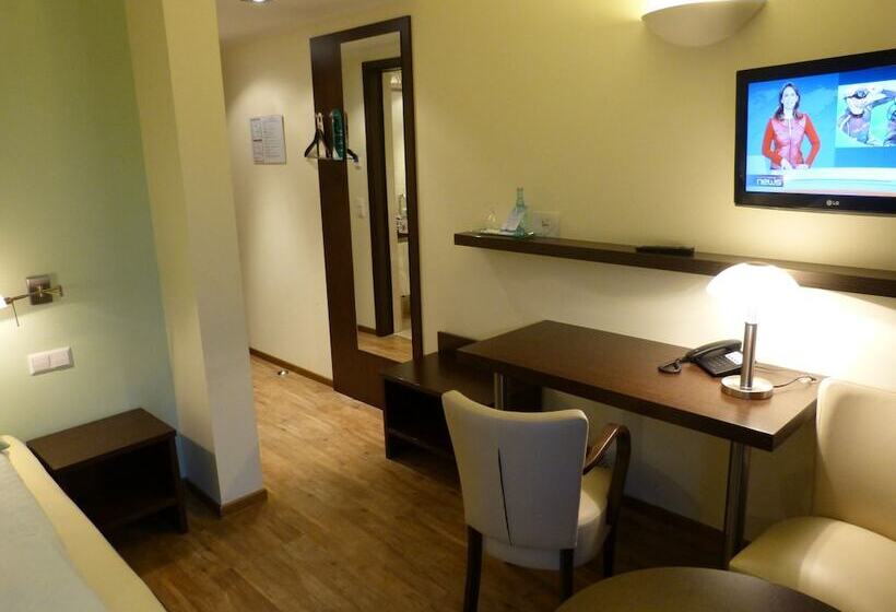 بنسيون Evering