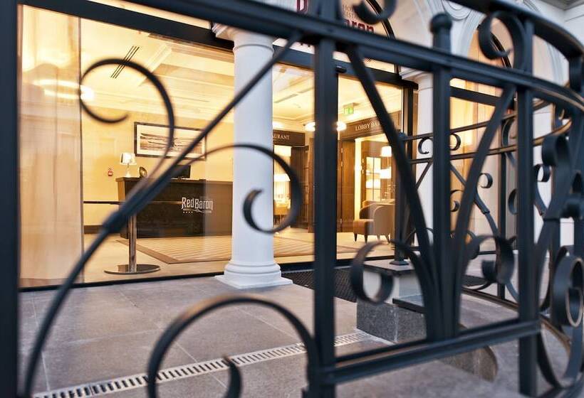 Red Baron Hotel & Restaurant