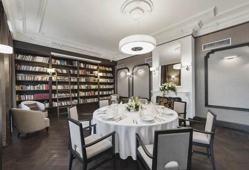 Red Baron Hotel & Restaurant