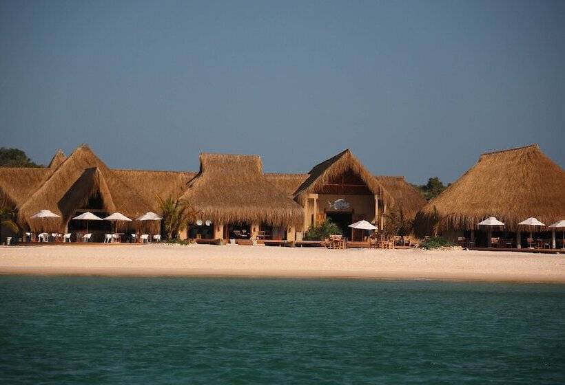 منتجع Azura Benguerra Island