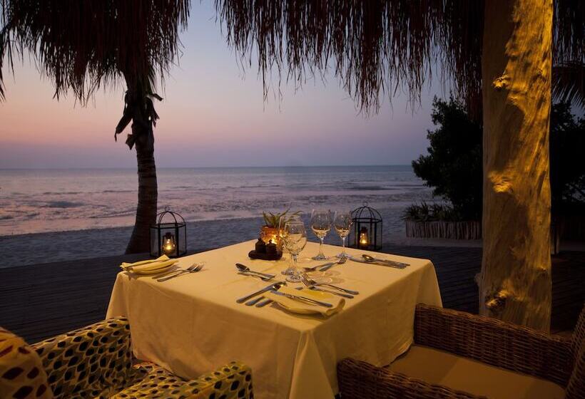 리조트 Azura Benguerra Island