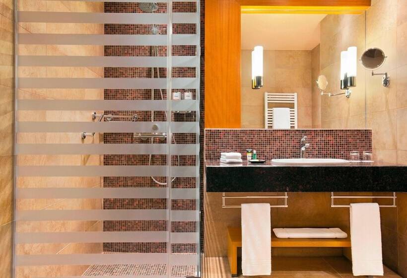 אתר נופש Four Points By Sheraton Kecskemét Hotel és Konferenciaközpont