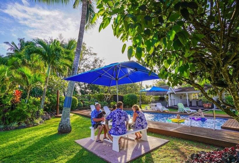 استراحتگاه The Black Pearl Beach Side Apartments