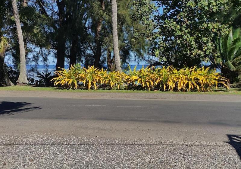 استراحتگاه The Black Pearl Beach Side Apartments