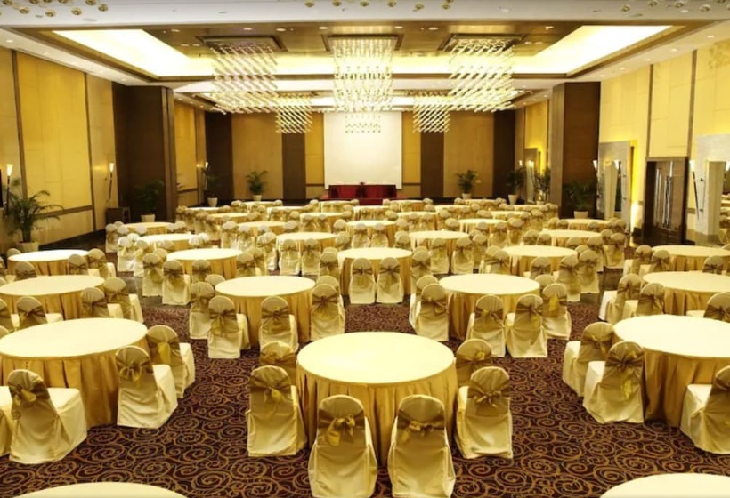 منتجع The Retreat Hotel & Convention Centre