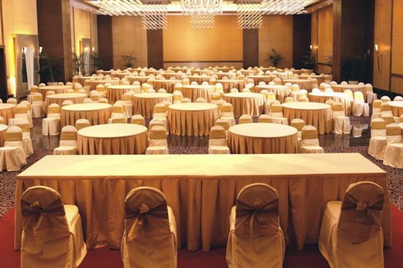 منتجع The Retreat Hotel & Convention Centre