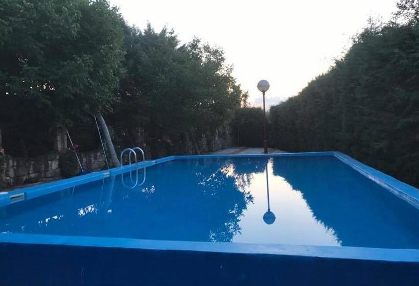 هتل Satelit Kumanovo