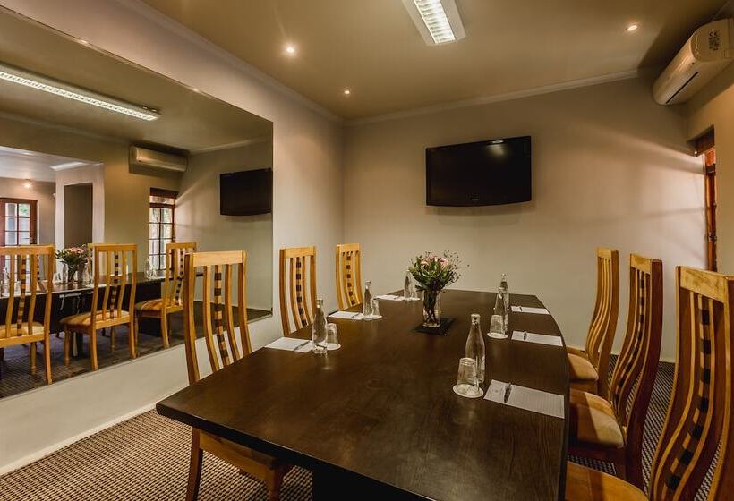 Singa Lodge   Lion Roars Hotels & Lodges