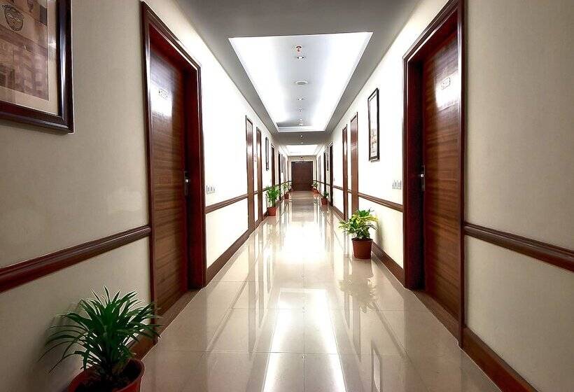 The Golden Palms Hotel And Spa