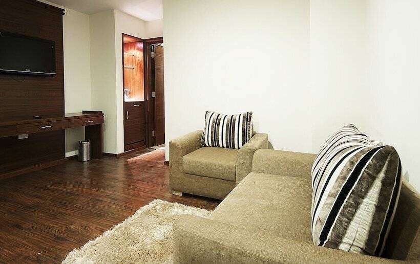 The Golden Palms Hotel And Spa