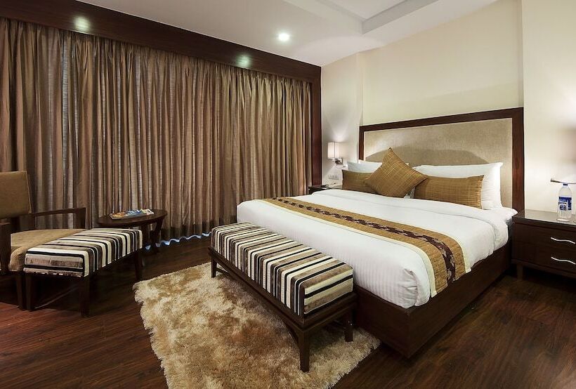 The Golden Palms Hotel And Spa