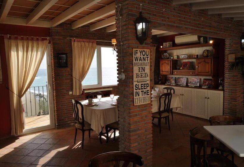 Welcome Inn Nerja Guest House Luxury Bed & Breakfast