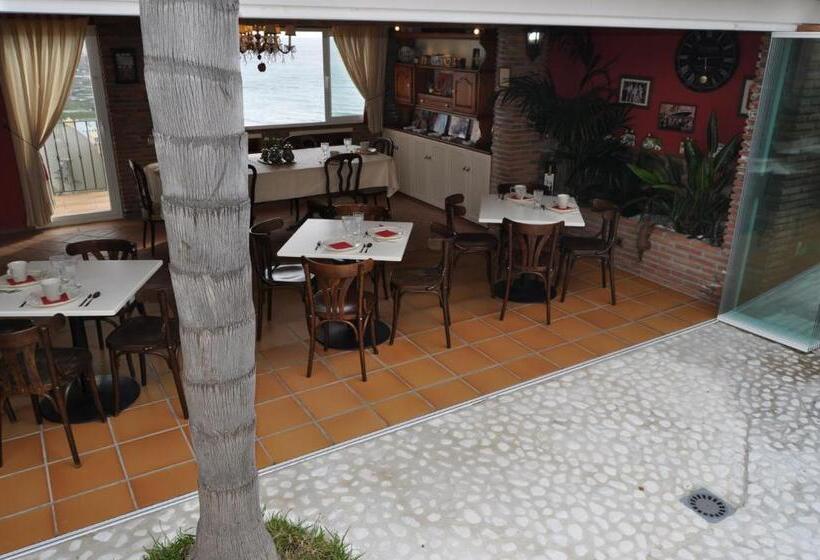 Welcome Inn Nerja Guest House Luxury Bed & Breakfast