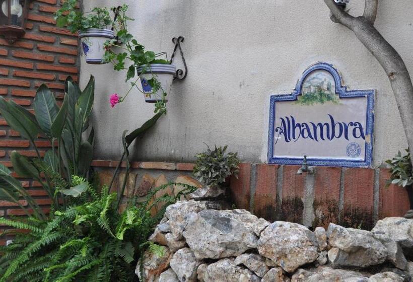 Welcome Inn Nerja Guest House Luxury Bed & Breakfast