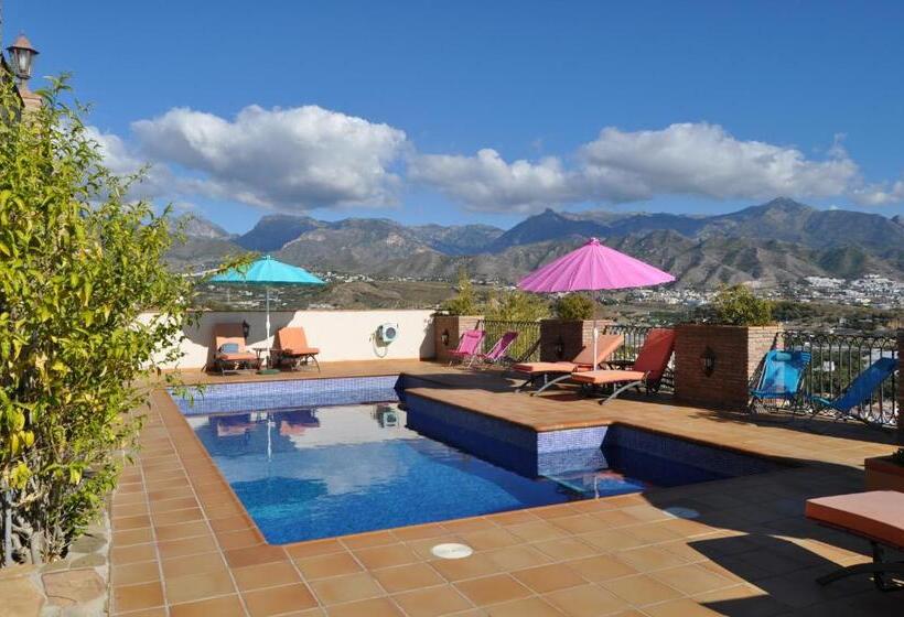 Welcome Inn Nerja Guest House Luxury Bed & Breakfast