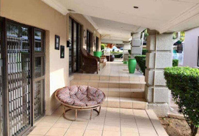 196 On Victoria Bed & Breakfast