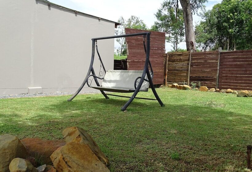 בית מלון כפרי Hibon Lodge