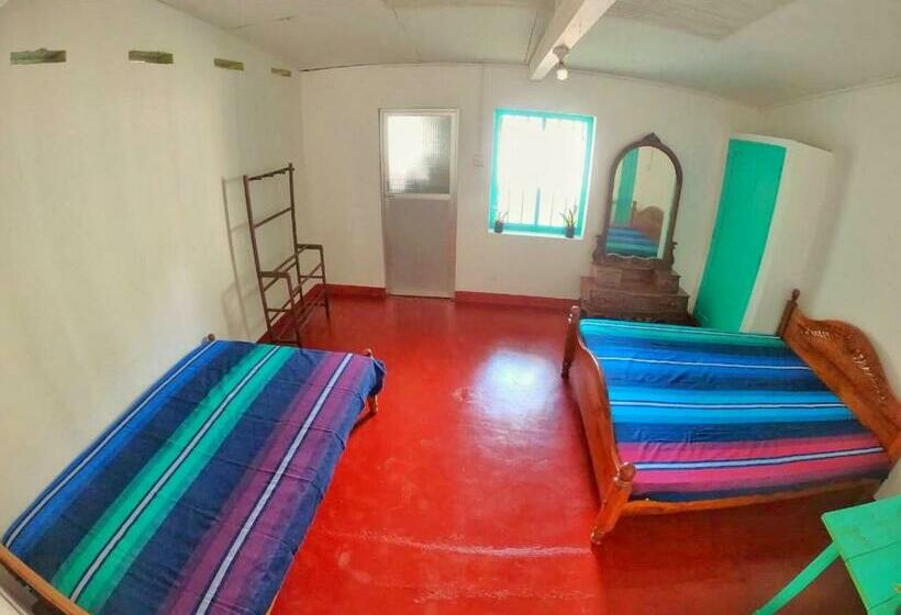 פנסיון Nadeek Guest House