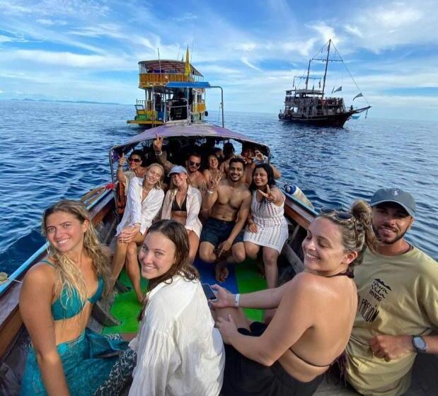 Blanco Beach Bar Hostel