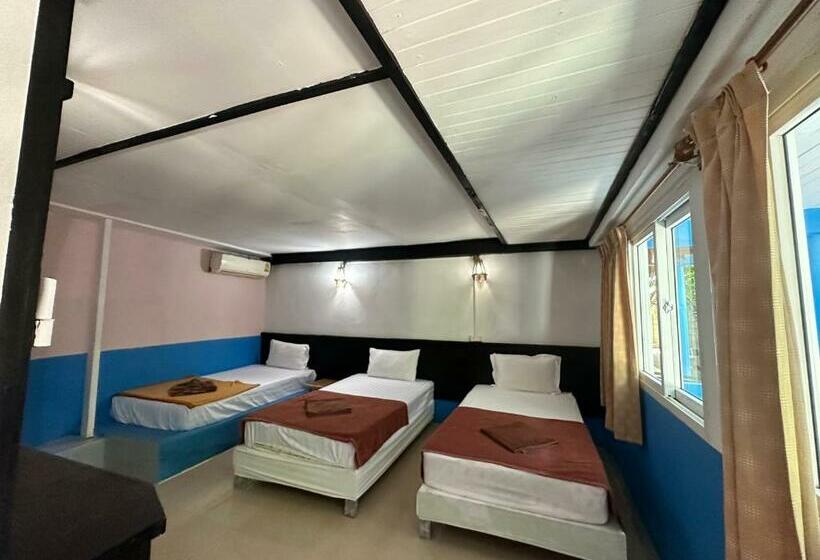 بنسيون Phiphi Film House