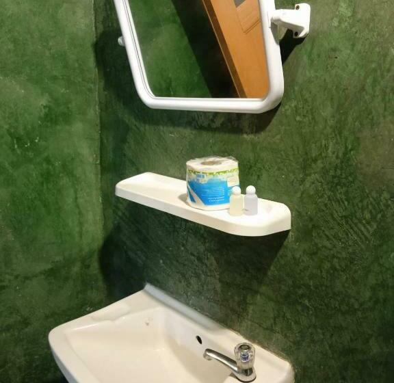 بنسيون Phiphi Film House