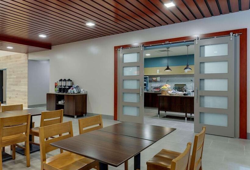 فندق Country Inn & Suites By Radisson, Cumming, Ga