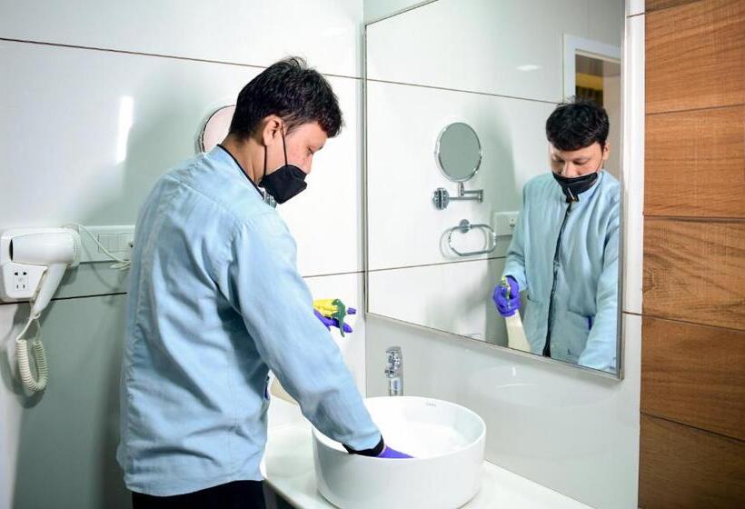 ホテル Harivaram Yuga