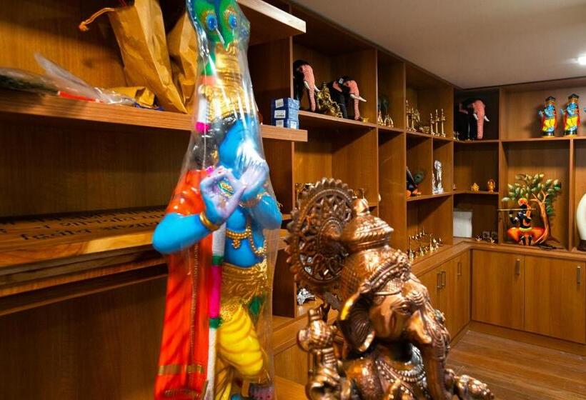 فندق Harivaram Yuga