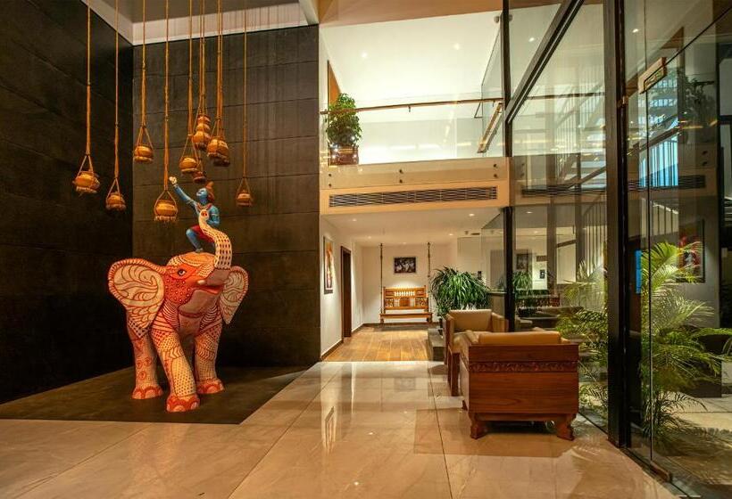 فندق Harivaram Yuga