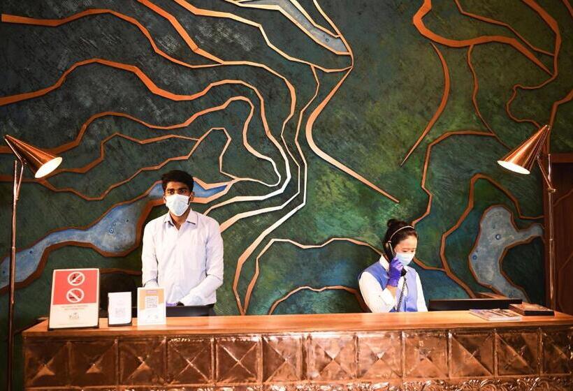 ホテル Harivaram Yuga