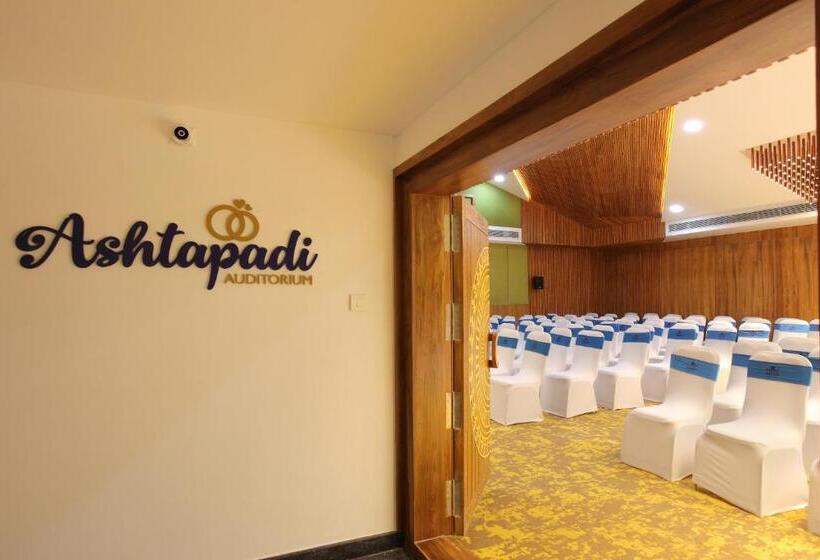 فندق Harivaram Yuga