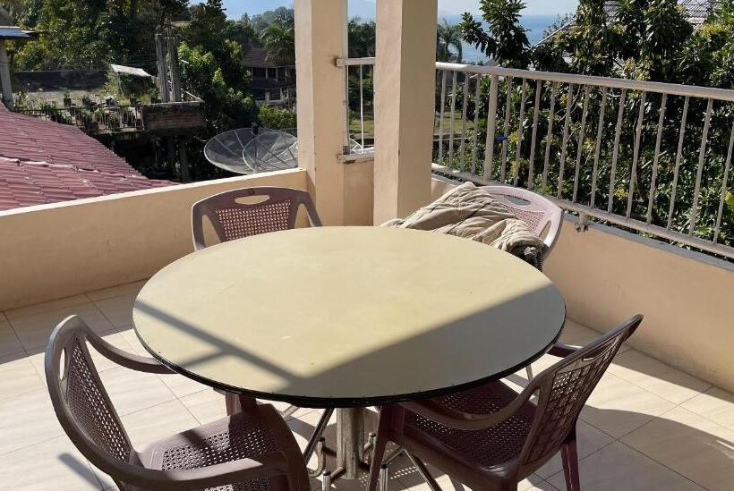 ホテル Valencia Homestay Redpartner