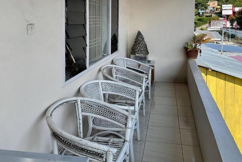 ホテル Valencia Homestay Redpartner